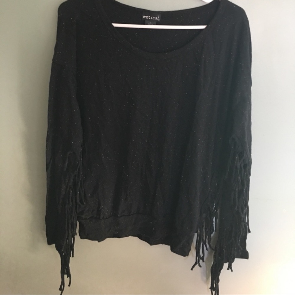 Long sleeve fringe top